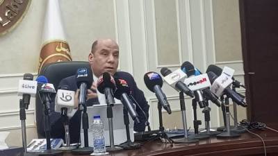 وزير العمل يعلن محاور وقواعد اللائحة التنفيذية لقانون العمل الجديد