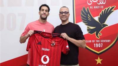 الأهلي يعلن تمديد عقد حارسه مصطفى شوبير 