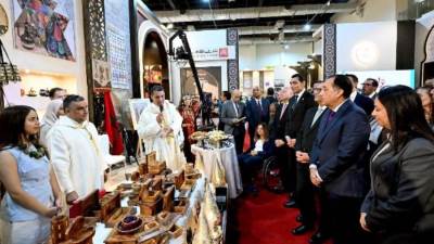 افتتاح الدورة الـ8 لمعرض تراثنا للحرف اليدوية والتراثية بالتجمع بحضور 1000 عارض