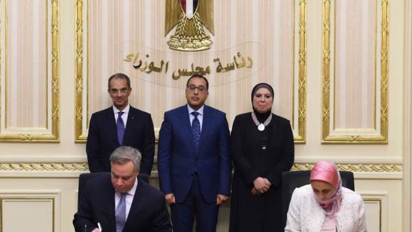 رئيس الوزراء يشهد توقيع مذكرة تفاهم لترويج الفرص الاستثمارية بقطاع الاتصالات