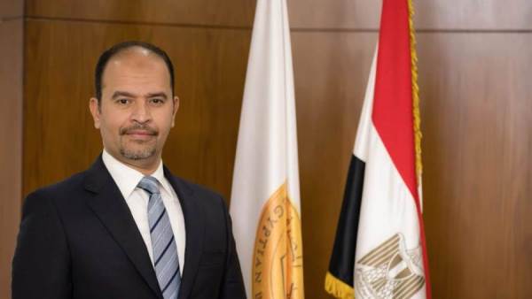 عبدالعزيز نصير رئيس المعهد المصرفي المصري