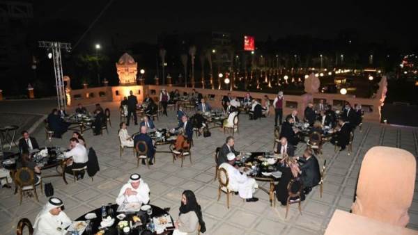 41 سفيرا من دول العالم يزورون قصر البارون امبان ويحضرون حفل عشاء بالحديقة على انغام الموسيقى