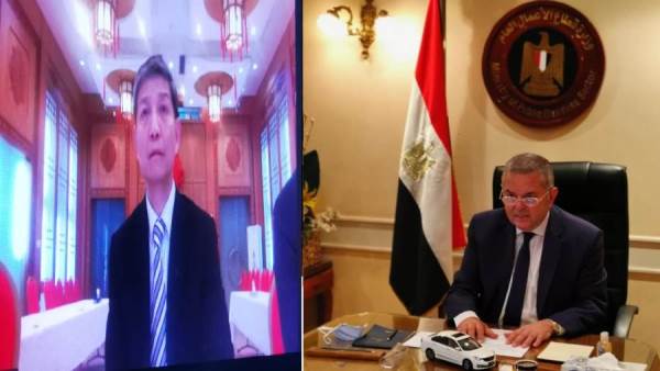 وزير قطاع الأعمال يبحث مع السفير الصيني توطين تكنولوجيا صناعة السيارات