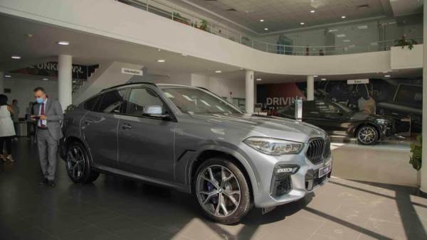سيارة BMW X6
