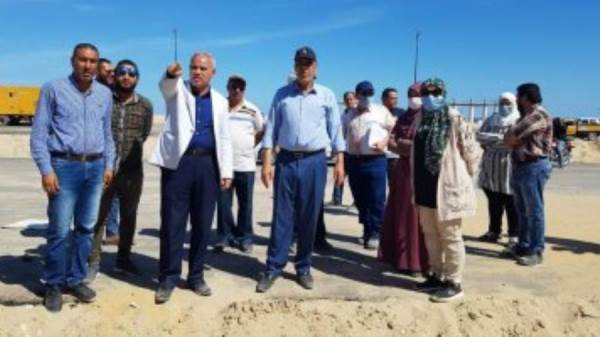 مسئول بالإسكان يتفقد المشروعات السكنية والجامعة الأهلية بالمنصورة الجديدة