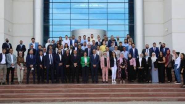 وزير الاتصالات يلتقى شباب مبادرتى وظيفة تك و شغلك من بيتك