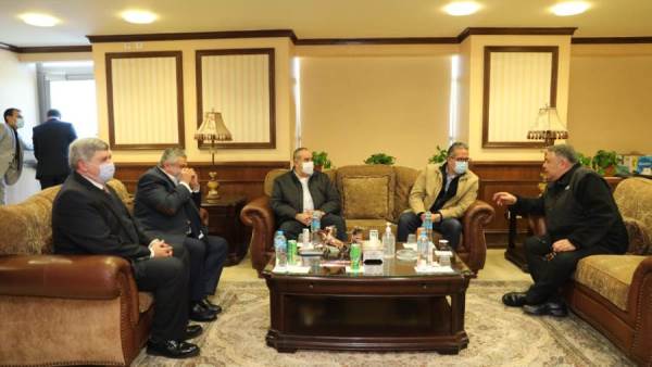 وزيرا الطيران والسياحة يتفقدان مطار الغردقة