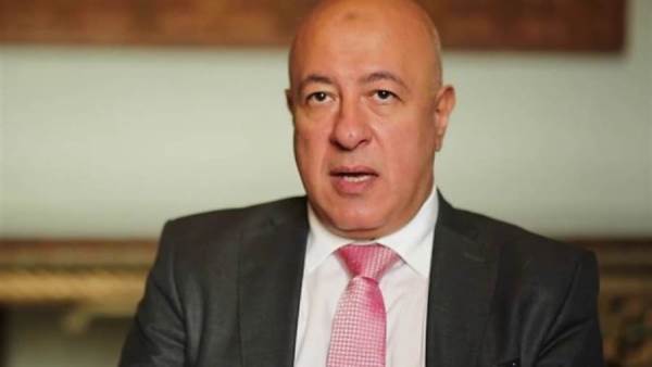 يحيى أبو الفتوح نائب رئيس البنك الأهلي
