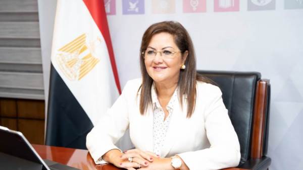 هالة السعيد وزيرة التخطيط