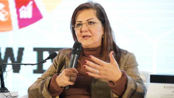 هالة السعيد وزيرة التخطيط