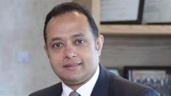 عمرو الشافعي الرئيس التنفيذي لبنك الإمارات دبي الوطني