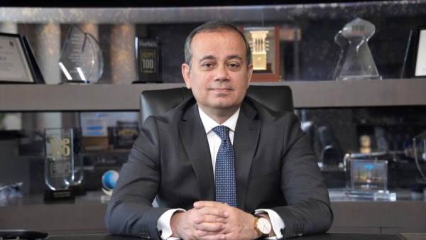 محمد علي العضو المنتدب والرئيس التنفيذي لمصرف أبو ظبي الإسلامي