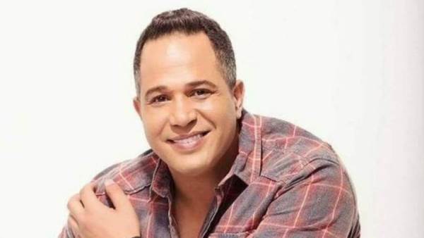 الفنان مصطفى درويش