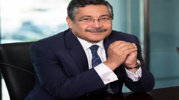حسن غانم رئيس مجلس الإدارة والعضو المنتدب لبنك التعمير والإسكان