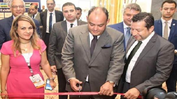 وزير التجارة أثناء الافتتاح