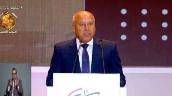 الفريق كامل الوزير وزير النقل