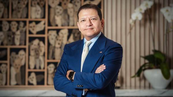 أحمد عبدالعال الرئيس التنفيذي لمجموعة المشرق