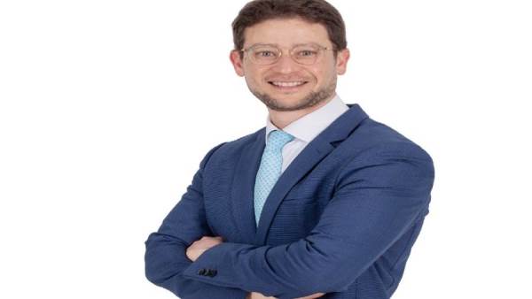 مصطفى جاد رئيس قطاع الترويج وتغطية الاكتتاب في إي اف چي هيرميس