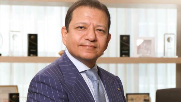 أحمد عبدالعال الرئيس التنفيذي لبنك المشرق