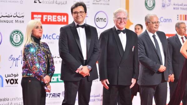 وزيرالثقافة وحسين فهمي