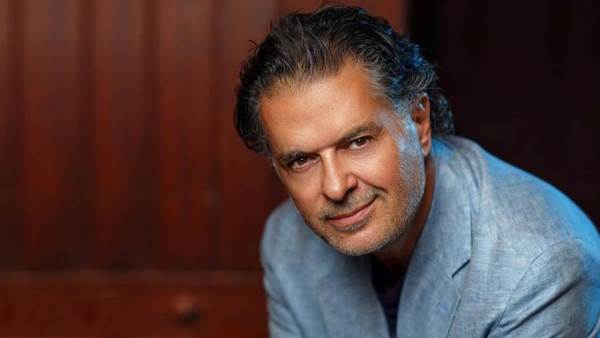 النجم اللبناني راغب علامة