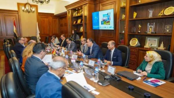 جانب من اجتماع جمعية رجال أعمال إسكندرية