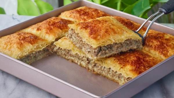 صينية رقاق باللحمة المفرومة