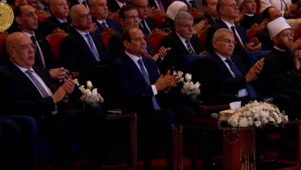 الرئيس السيسي يشهد احتفال وزارة الأوقاف بليلة القدر