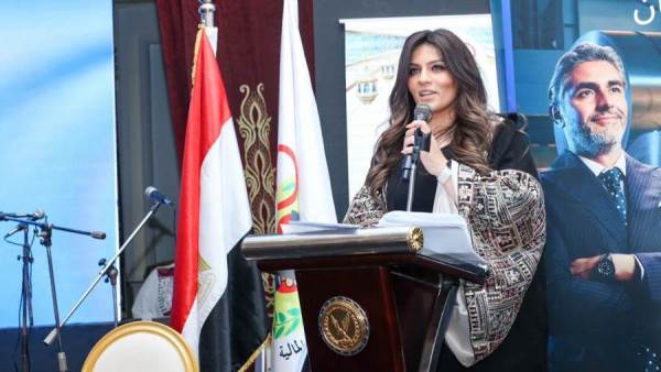 ميرا يوسف رئيس مجموعة الاتصال المؤسسي بالبنك الزراعي المصري