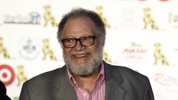 النجم يحى الفخراني