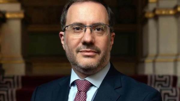 ريتشاردسون السفير البريطاني بالقاهرة