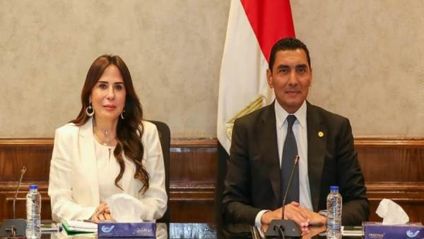 وزيرا الرياضة والإسكان