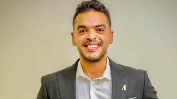 الدكتور احمد أبو زهرة