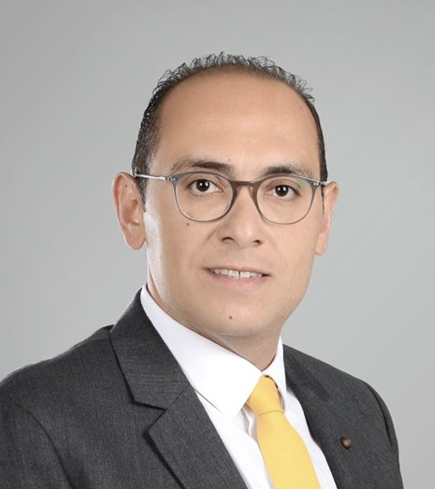 المصرفي محمد طلعت يكتب: إعادة تشكيل مفهوم الولاء في عصر الخدمات المصرفية الرقمية بمصر